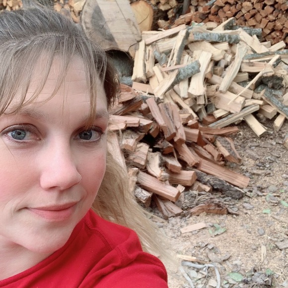 Meet your Posher, Nikki - Picture 4 of 4